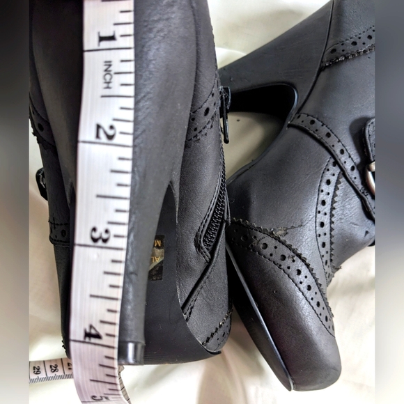 Shi by Journeys Women's Ankle Booties - Picture 13 of 15